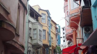 İstanbul, Balat 'ta renkli evler