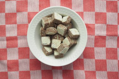 Çikolatalı gofretten başka detay yok,