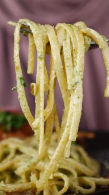  Charming İtalyan Lokantası 'nda Spagetti ile Yakın Çekim.
