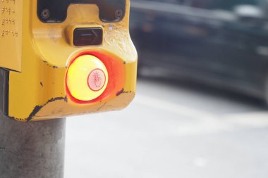 Geçiş sinyal düğmesini kapat .