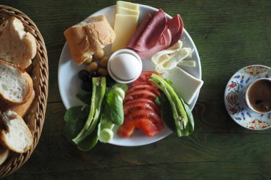 Türk Kahvaltısı Masada Sunuldu .