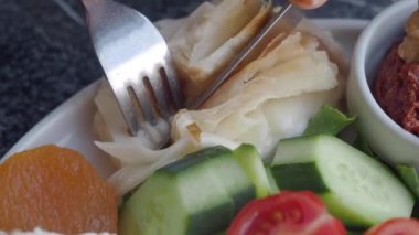 Geleneksel Türk Mutfağı Pastaları tabakta borek ,