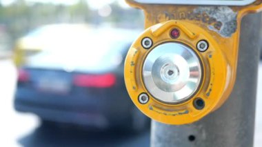 Geçiş sinyal düğmesini kapat .