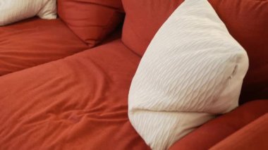 Modern oturma grubu oturma odası evde yastıklar.