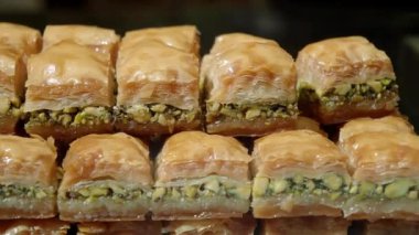 Masada el yapımı Türk tatlı baklavası ,