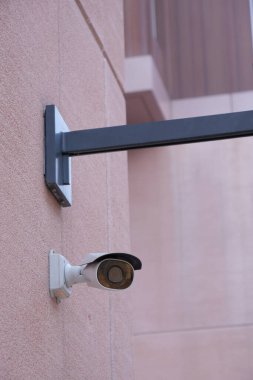 CCTV güvenlik kamerası açık havada çalışıyor. ,