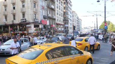 Türkiye istanbul 12 Ocak 2023. İstanbul 'da sokakta taksi. ,