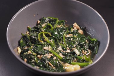 Masada ıspanak pişmiş..