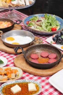 Türk Kahvaltısı Masada Sunuldu .