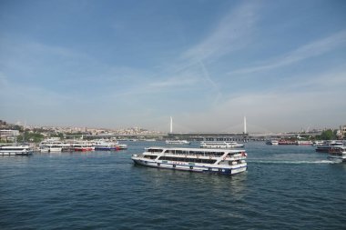 Türkiye İstanbul 18 Temmuz 2023. Boğaz 'da nakliye feribotu. Feribot yolcu taşır..