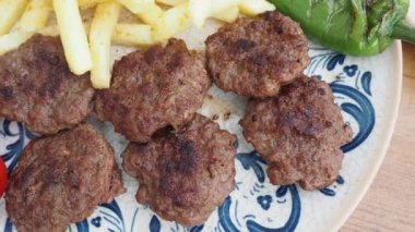 Geleneksel Türk Kofti tabakta ,