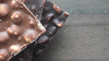 Bu çikolatalar çıtır çıtır fıstıklarla dolu. Atıştırmalık için birebirdir.