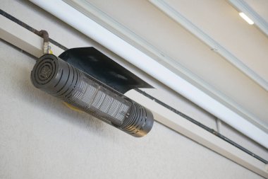 Hücreleme üzerine modern elektrikli kızılötesi ısıtıcı .