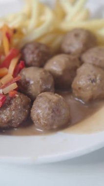 Türkiye Köfteleri 'ne yakın plan ,