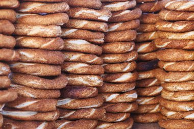 Türk Simit 'i minibüste satıyor ,