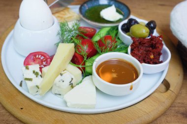 Türk Kahvaltısı Masada Sunuldu .