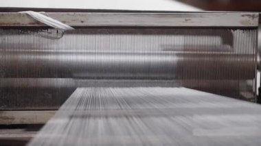 Bangladeş 'te sanayi tezgahı çalışıyor ,