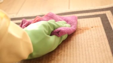 Lekeleri çıkarmak için etkili teknikler.