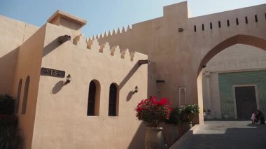 Katar Doha 4 Şubat 2025 Katar Kültür Köyü 'ndeki canlı şehir,