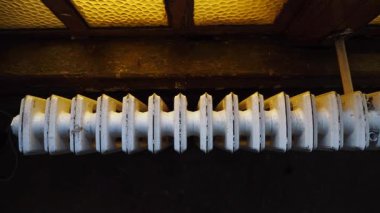 Eski ev ısıtıcısının üst görünümü .