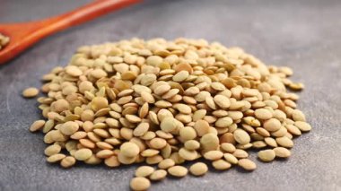 Mercimek için besin faydalarını ve pişirme yöntemlerini öğrenin.