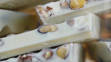 Lezzetli fındık şekeri taze malzemeler ve özenle yapılıyor..