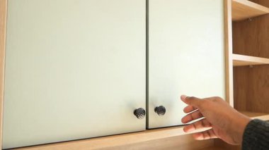 Düzenli bir ev için verimli kabine organizasyonu ipuçlarını araştır.