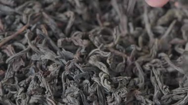 Premium yaprak çayını dikkatli bir şekilde seçme sürecini araştırın..