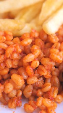 Lezzetli bir Bulgur yemeğinin tadını çıkarıyorum. .