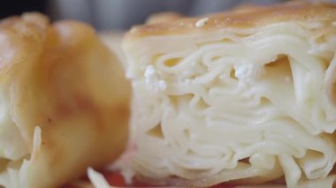 Peynirli lezzetli Türk Borek. ,