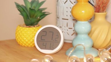 Dijital görüntü, sıcak bir atmosferde sıcaklık ve nem olduğunu gösteriyor..