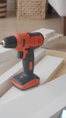 Ev onarımı sırasında kablosuz matkap kullanmak için etkili teknikler öğrenin.