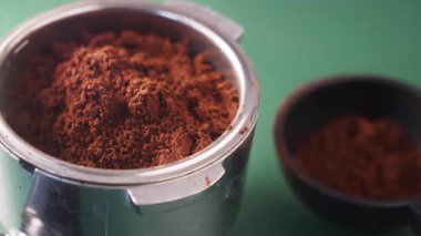 Fasulye ezmesi kullanarak lezzetli kahve yapmak için basit yöntemler keşfedin..