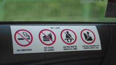 Tabela araçtaki güvenlik ve sağlığa ilişkin önemli kuralları gösterir.