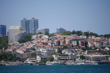 Hindi İstanbul 23 Haziran 2025. İstanbul 'daki kentsel konutların liman manzarası.