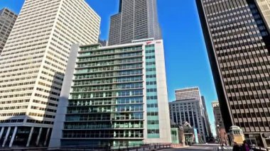 Willis Kulesi manzarası. 1973 'te açıldığında gökdelenin adı Sears Tower idi ve o zamanlar dünyanın en yüksek binasıydı..