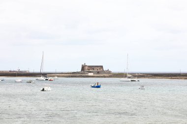 Castillo de San Gabriel, İspanya 'nın Arrecife limanında bulunan bir kale. Kale Lanzarote adasında..