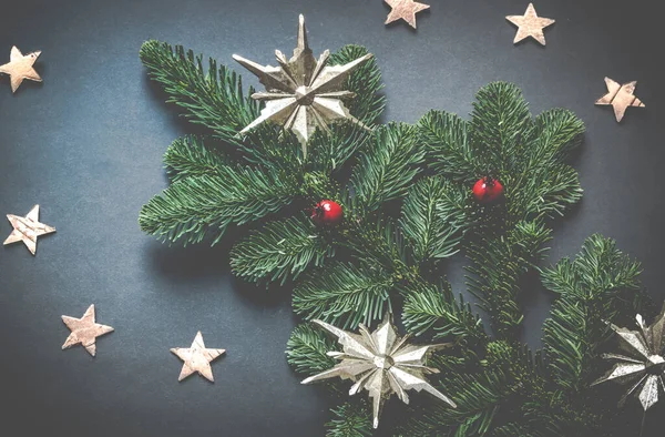 Kızıl Blaub 'la Noel Ağaçları ve Yıldızları