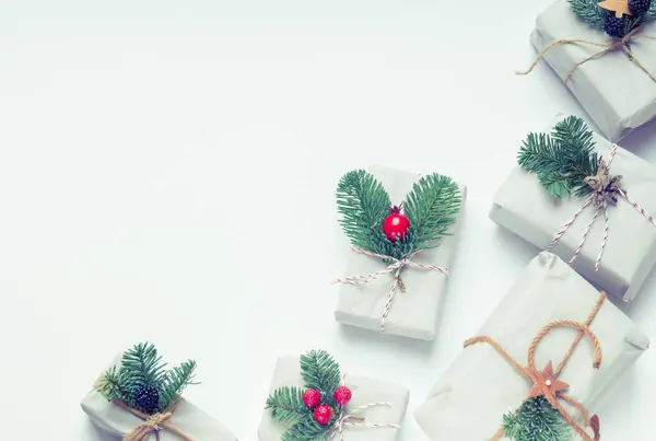 Paketli Noel dekoratif hediye kutuları