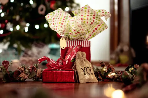Noel hediyeleri Noel dekorasyonu ile