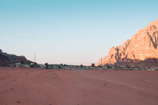 Panorama Del Villaggio Wadi Rum Con Strada Deserto Ultimo Villaggio — Foto Stock