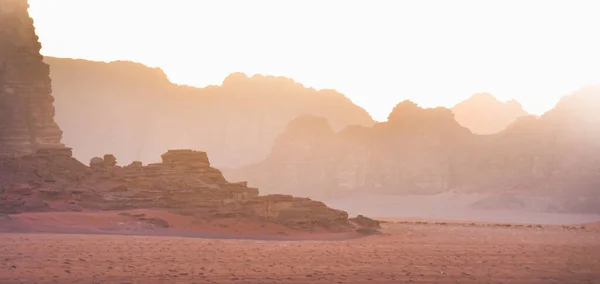 Planeta Mars Jak Krajobraz Zdjęcie Pustyni Wadi Rum Jordanii Czerwonym — Zdjęcie stockowe