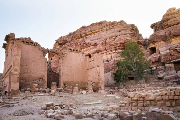 Qasr Bint Egy Templom Petrában Jordániában Híres Történelmi Nevezetességek Közel — Stock Fotó