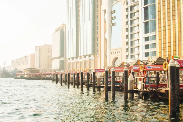 Дубай Оаэ Октября 2022 Года Винтажные Лодки Abra Реке Красивыми — стоковое фото
