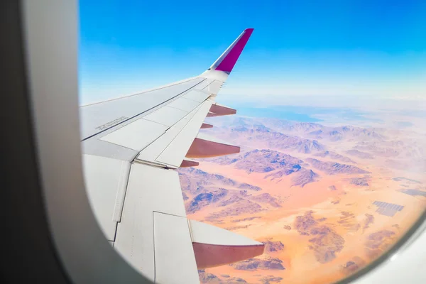 Vliegtuig Interieur Met Venster Uitzicht Prachtige Texturen Het Landschap Van — Stockfoto