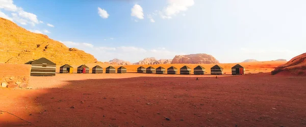 Pustynia Wadi Rum Jordan Piękny Widok Lotu Ptaka Obóz Beduinów — Zdjęcie stockowe