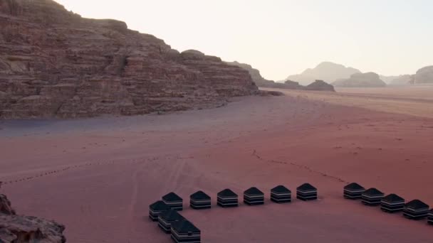 Пустеля Ваді Рам Світанку Йорданія Чудовий Вид Бедуїнського Табору Зверху — стокове відео