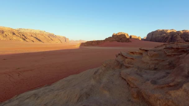 Soluppgång Timelapse Över Red Mars Som Landskap Wadi Rum Öknen — Stockvideo