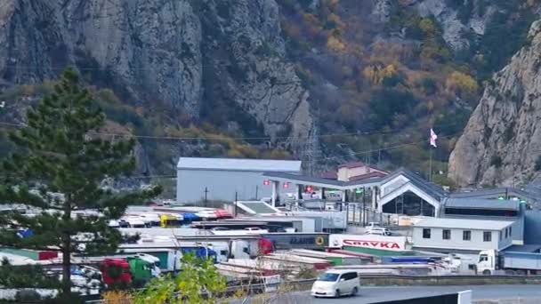 30Η Οκτωβρίου 2022 Lars Σύνορα Γεωργία Φορτηγά Οδηγούν Σταθεί Από — Αρχείο Βίντεο