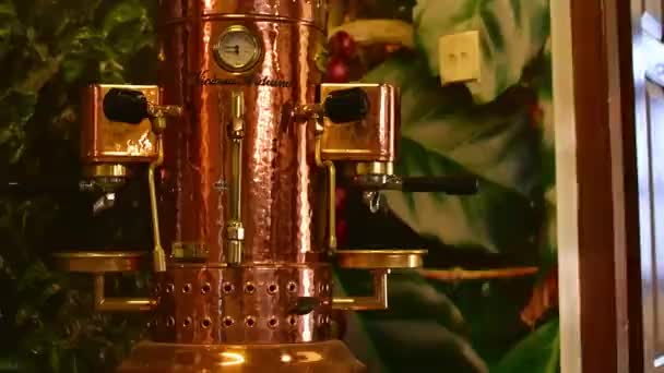 Dubaj 2022 Ekspres Kawy Victoria Arduino Muzeum Stare Metody Przygotowywania — Wideo stockowe